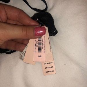 34B Victoria Secret Bra